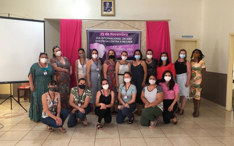 Reunião do Dia Internacional do combate de não-violência contra as Mulheres