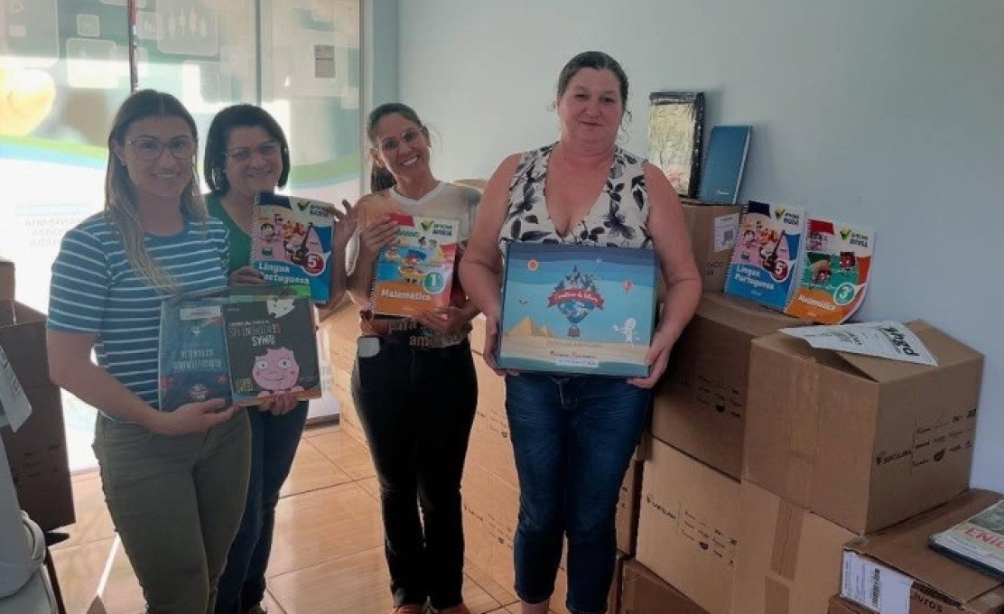 Altamira do Paraná recebeu kits de materiais do programa AMOCENTRO com Mais IDEB